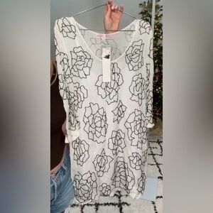 Monique Leshman Dress, NWT, Size Small. Rose Design in Full Beadwork.